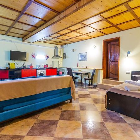Salomes Apartment Tuti Borjomi Luaran gambar