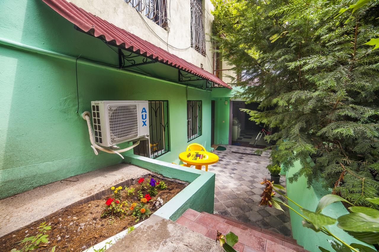 Salomes Apartment Tuti Borjomi Luaran gambar
