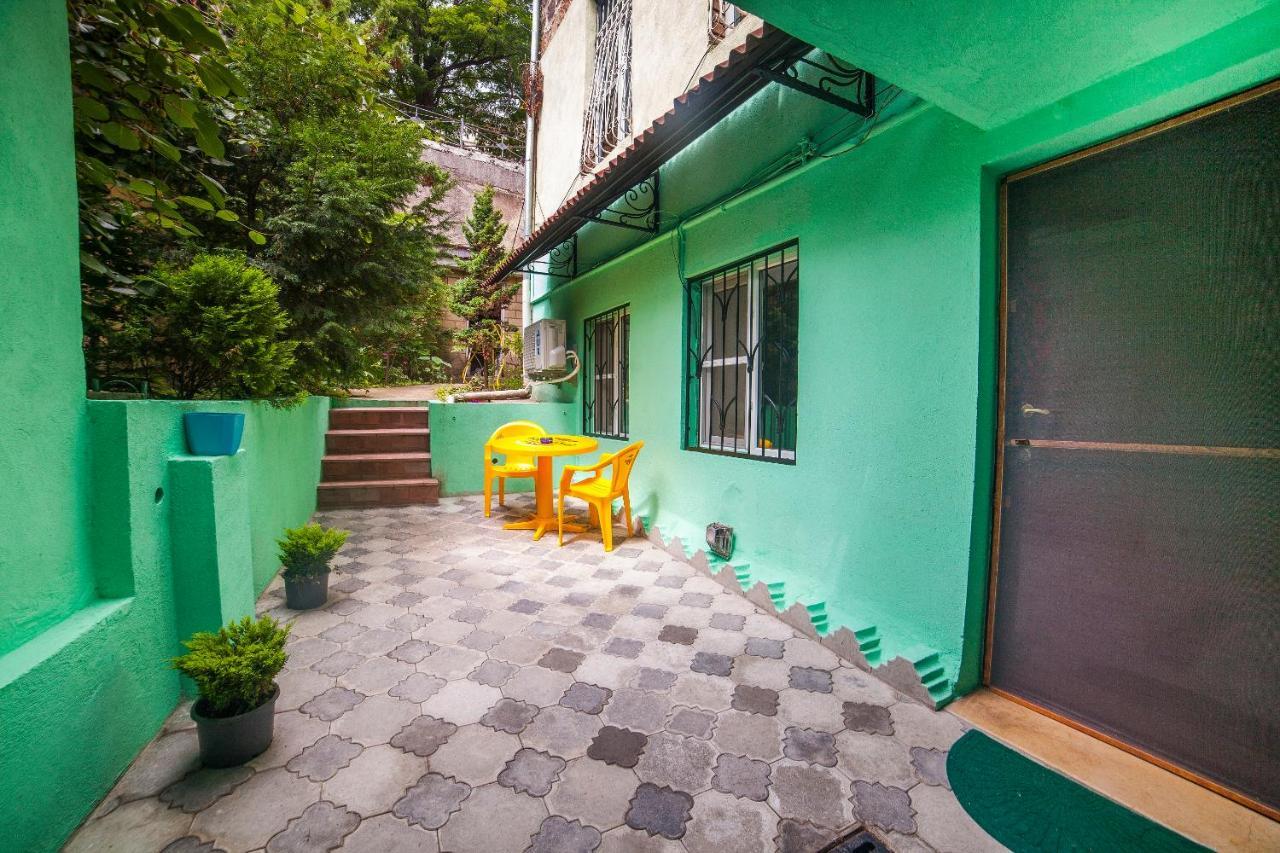 Salomes Apartment Tuti Borjomi Luaran gambar