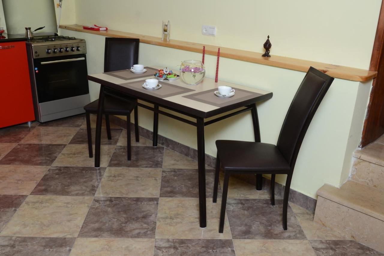 Salomes Apartment Tuti Borjomi Luaran gambar