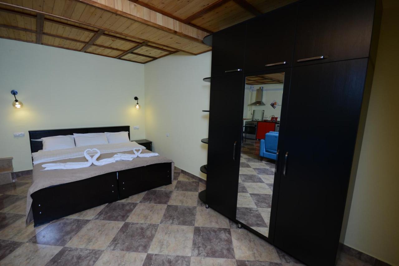 Salomes Apartment Tuti Borjomi Luaran gambar