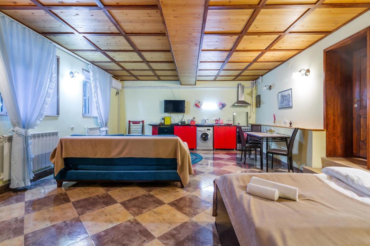 Salomes Apartment Tuti Borjomi Luaran gambar