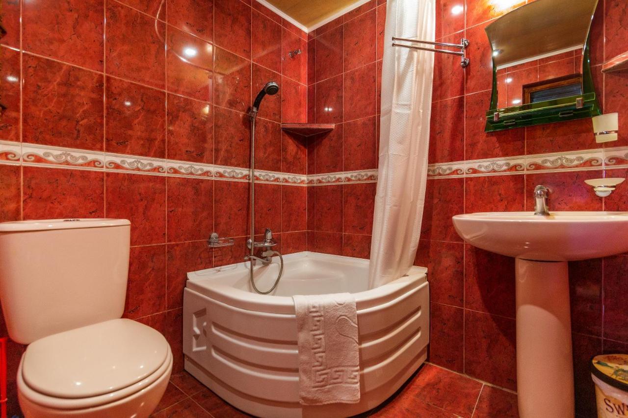 Salomes Apartment Tuti Borjomi Luaran gambar